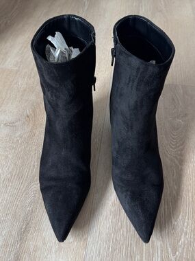Black Pointed-Toe Suede Ankle Boots - Women's